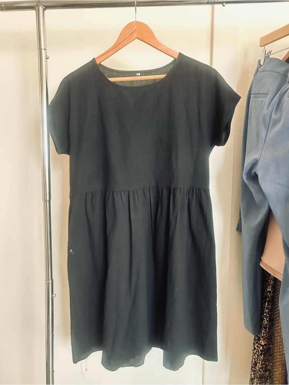 Women’s Black Short-Sleeve Gathered Waist Dress